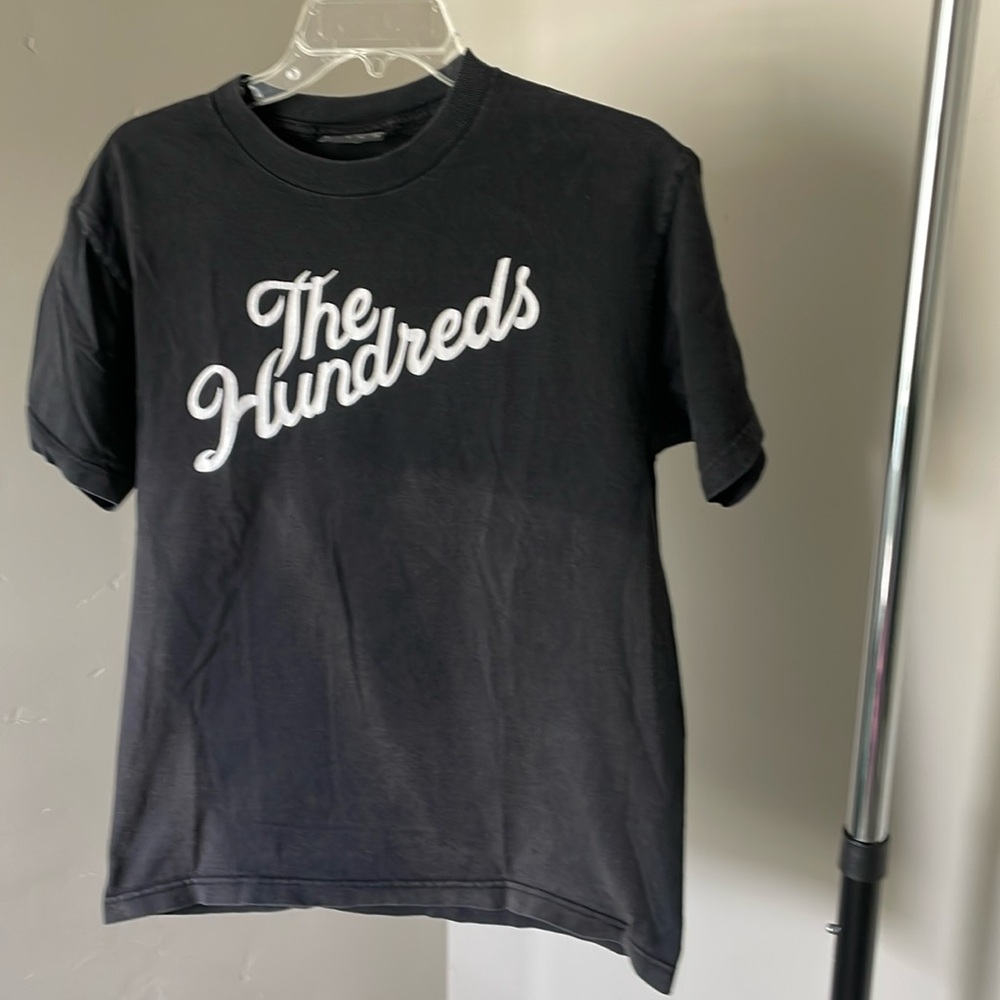 The Hundreds black men’s medium black tshirt